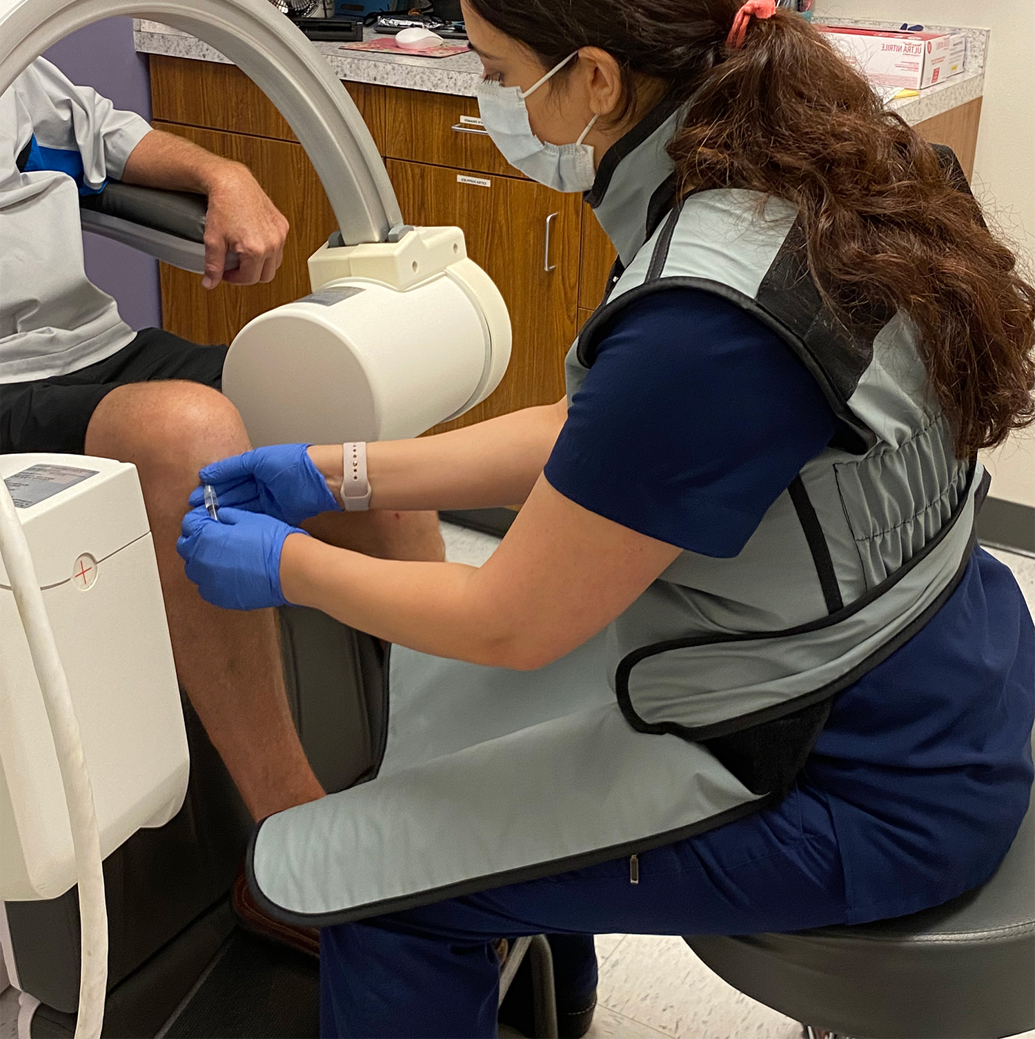 Dr. Hooda Applying a Knee Injection
